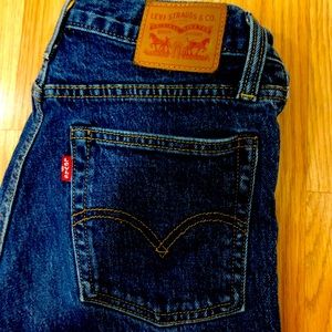 Size 25 Levi’s jeans new condition button up fly